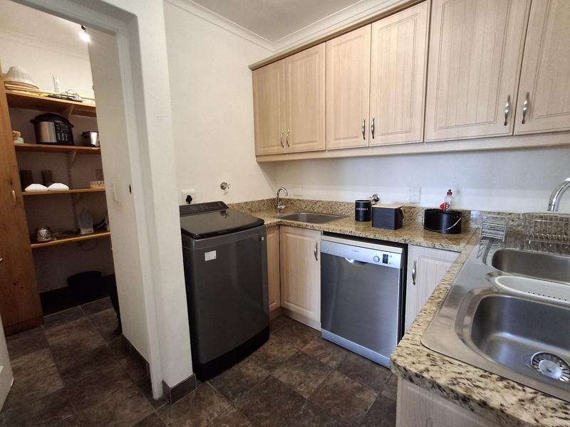 6 Bedroom Property for Sale in Duyker Eiland Western Cape
